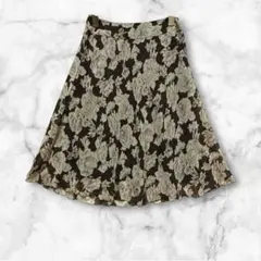 【インディヴィ】フレアスカート ひざ丈　上品　花柄　オフィス　ブラウン Mのサムネイル