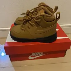 NIKE マノア13センチ