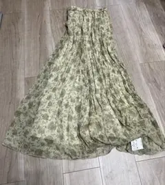 【新品】　SLOBE スカート