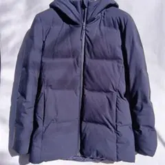 ユニクロ　シームレス ダウン パーカー ジャケット ネイビー M