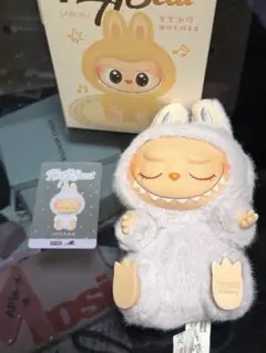ポップマート ラブブ ZIZI ハブアシート