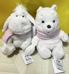 ディズニーストア　プーさん　イーヨー　雪だるま　着ぐるみ　ぬいぐるみ　冬のサムネイル