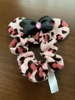 ディズニー ミニーちゃん　ヒョウ柄 シュシュ ピンク