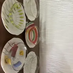 カラフルな葉のデザイン皿 5枚