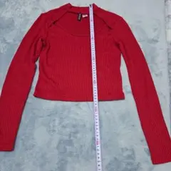美品！クリスマスにも！ レッドH&M長袖♡