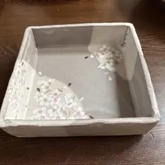 桜の花柄 四角い陶器皿