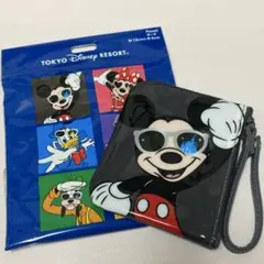 ディズニーリゾート　ポーチ　Tシャツ柄　ミッキー