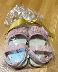 ピンク リボン付き ベビーサンダル