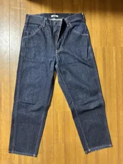 UNIQLO U ワイドフィットテーパードジーンズ