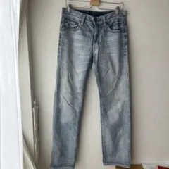 ユニクロジーンズ　ライトブルー　 ストレートデニム S002 32