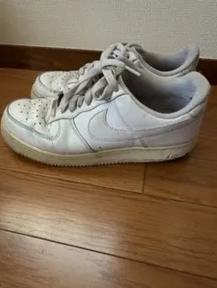 Nike Air Force 1 ホワイト スニーカー