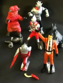 ウルトラマンフィギュア 24体+仮面ライダー1体セット売り 2025年最新】ultraManの人気アイテム - メルカリ