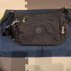 ❤️KIPLING ・定番・春新作・ショルダーバッグ・ ブラック・超美品❤️のサムネイル