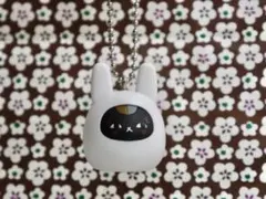 夏目友人帳 ニャンコ先生 ストラップ 黒ニャンコ うさぎ