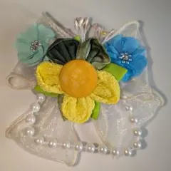 つまみ細工のコサージュ