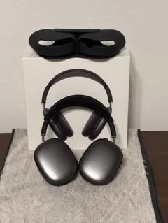 Apple. AirPods Maxのサムネイル