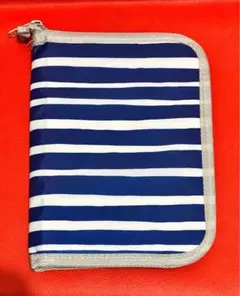 ボーダー柄 マルチケース ファスナー式 ポーチ 仕分け収納