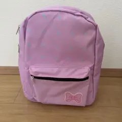 ピンクの蝶刺繍リュック