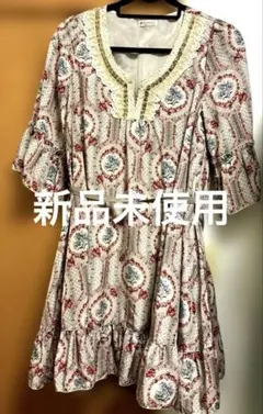新品未使用 axes femme 総柄 ミニワンピース