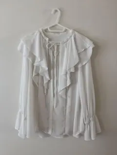 Apuweiser-riche フリルブラウス