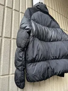 黒のダウンジャケット　NIKE 短丈　ナイキ　ブラック