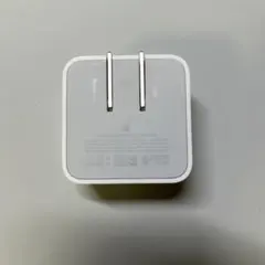 デュアルUSB-Cポート搭載35Wコンパクト電源アダプタ