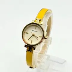 稼働品　美品【トリーバーチ】スイス製　ロゴ有ゴールド×アイボリー文字盤　ラウンド　レザーベルト/黒　QZ　レディース腕時計　W625 稼働品 美品トリーバーチスイス製 ロゴ有ゴールド×アイボリー文字