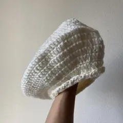 ベレー帽　ニット帽　クロシェニット　クロシェ　かぎ針編み　オフホワイト　手作り
