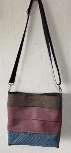 Item thumbnail for item 17038141-7c47-445a-8936-3aa515f275f3