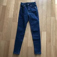 専用です！美品　GU ストレッチデニムパンツ　スキニー　ダークブルー　58cm