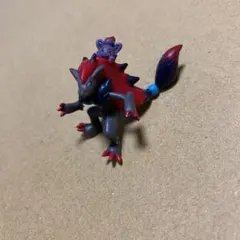 ポケモンフィギュア　ゾロアーク&ゾロア