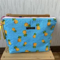 ハンドメイド パイナップル柄ポーチ　ミニポーチ付き