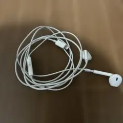 ホワイト 有線イヤホン 3.5mmジャック