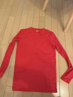 アンダーシャツ 赤