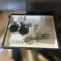シルバー ネクタイピンとカフスボタンセット