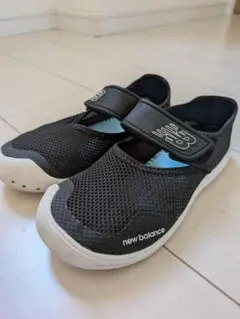 New Balance キッズサンダル 208 ブラック　19cm