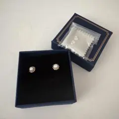 プレゼントに❤️パールピアス ゴールド フラワーデザイン ジュエリーケース付き