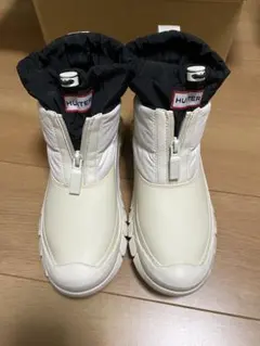 HUNTER 38イントレピッド ジップ アンクル パファー スノーブーツ