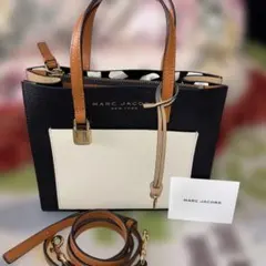 未使用品　MARC JACOBS 黒と白のハンドバッグ　2way