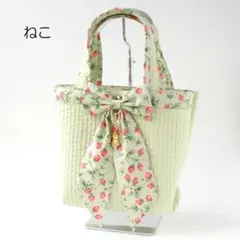 猫　苺　トートバッグ　ヌビバッグ　サブバッグ　リボン　ねこ　いちご　ミニトート