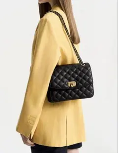 CHARLES&KEITH キルティングショルダー