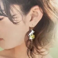 ☆❤️ 白ねこ　猫　花　ピアス　イヤリング　ハンドメイド