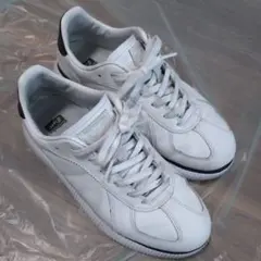 オニツカタイガー　デレシティ　27.5cm