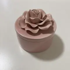 ピンクのバラ型　陶器小物入れ