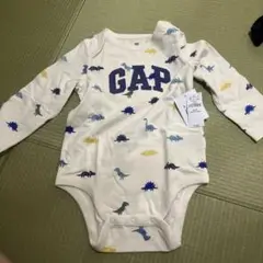 GAP 恐竜柄ロンパース 90cm