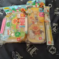 値下げ☆新品　アンパンマン 弁当箱、トリオセット、箸、3点セット