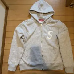 supreme Sロゴ ジップパーカー Heather Grey 値下げ可 - メルカリ