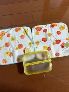 【新品未使用】hiromichi nakano ハンカチ　2枚セット　ポーチ付きのサムネイル