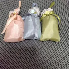 3피스 향 주머니 핑크 블루 그린 새틴 로즈 리본