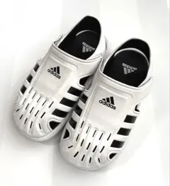 adidas アディダス　キッズサンダル ホワイト19cmのサムネイル